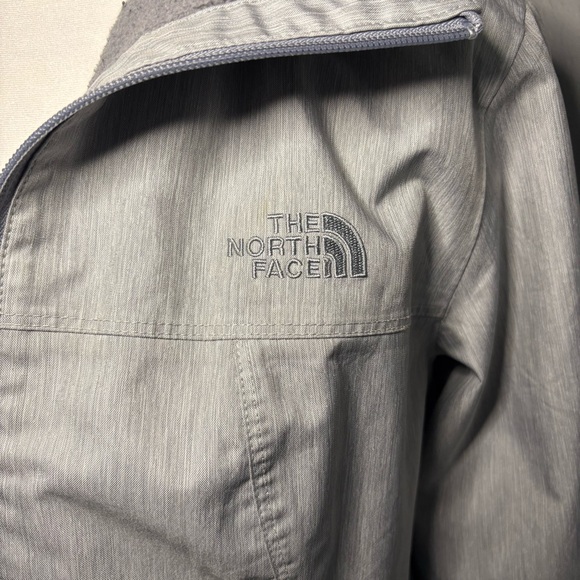 The North Face‎ Light Gray DryVent Hooded Jacket Size Medium - Picture 2 of 12